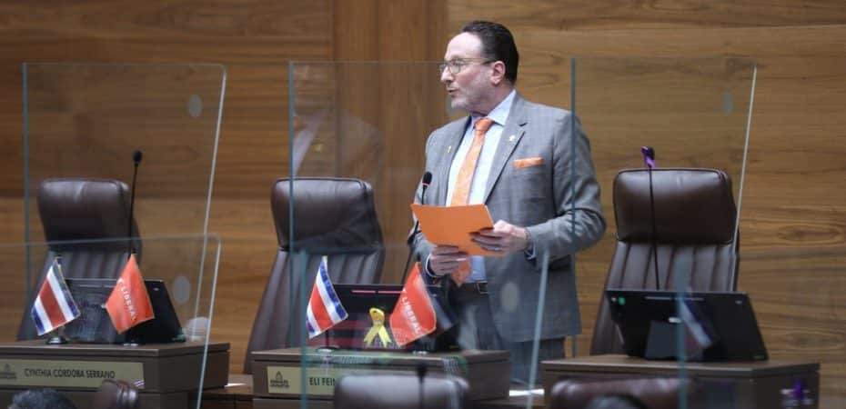 ELIFEINZAIGPLENARIO-930x450-1